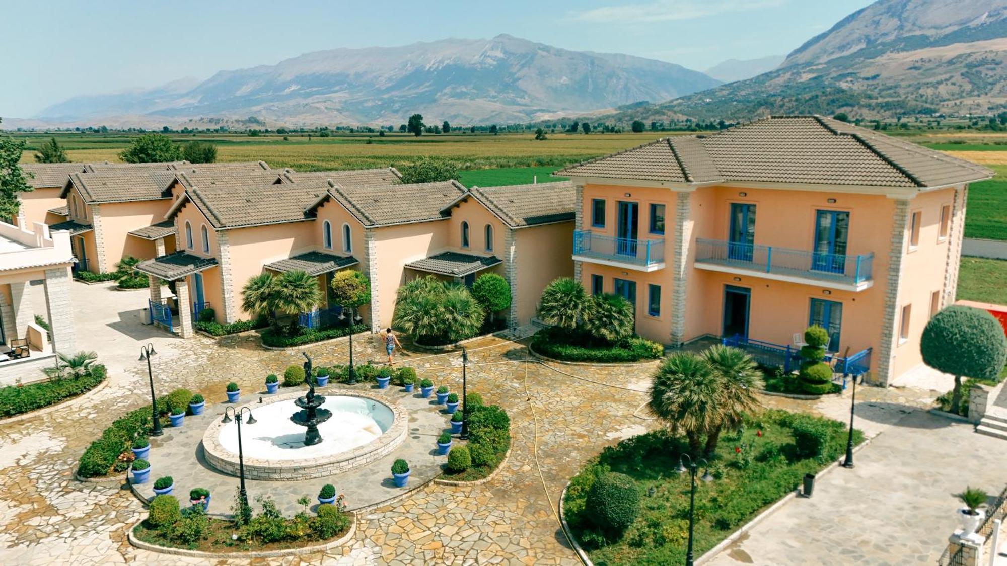 Lodge Kronos Village Gjirokastër